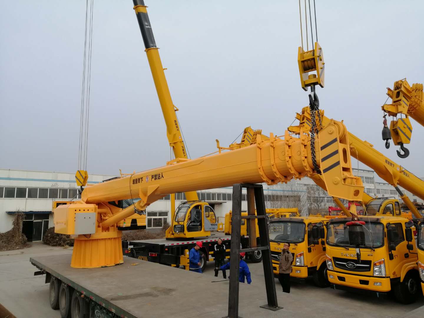 deck crane (7) deck crane (7)